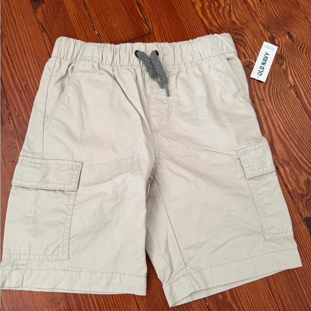 #13 Boys NWT Old Navy light khaki shorts YS Youth Small 6/7